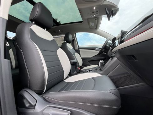 New 2025 Volkswagen Taos SEL image 11