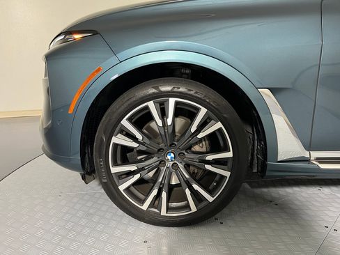 Certified 2023 BMW X7 xDrive40i w/ Executive Package image 11