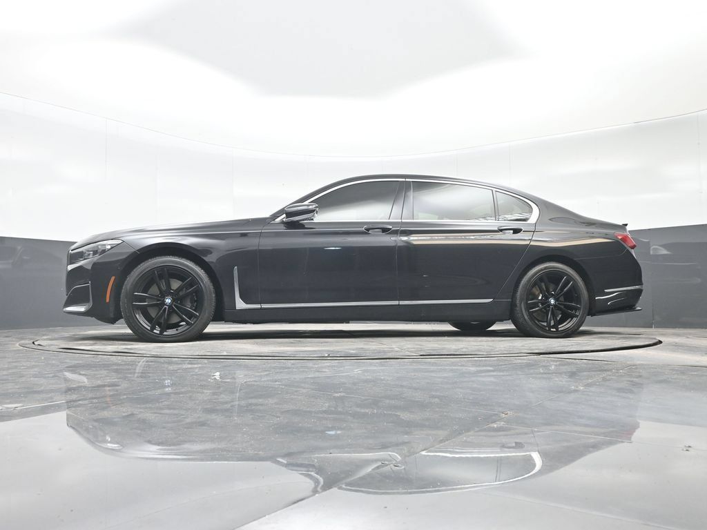 Used 2022 BMW 740i xDrive w/ Premium Package AWD/4WD image 28