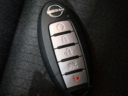 Used 2024 Nissan Altima 2.5 SV FWD image 24