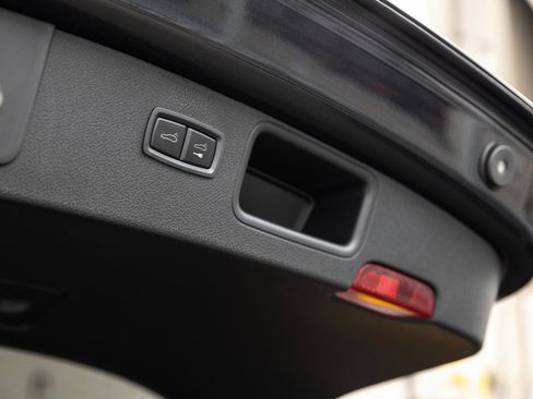 New 2026 Porsche Macan S image 31