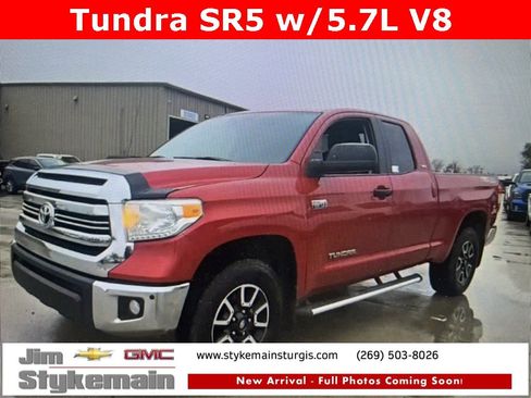 Used 2017 Toyota Tundra SR5 image 1