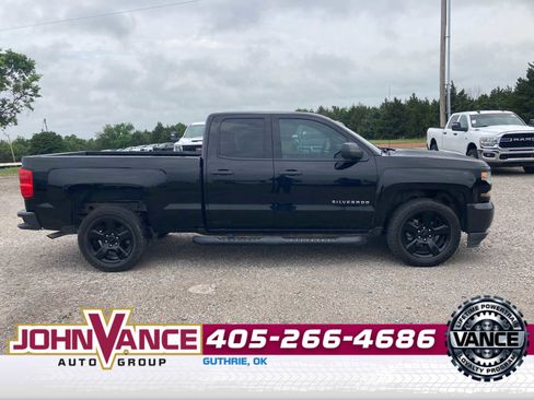 Used 2018 Chevrolet Silverado 1500 W/T w/ Black Out Edition RWD image 8