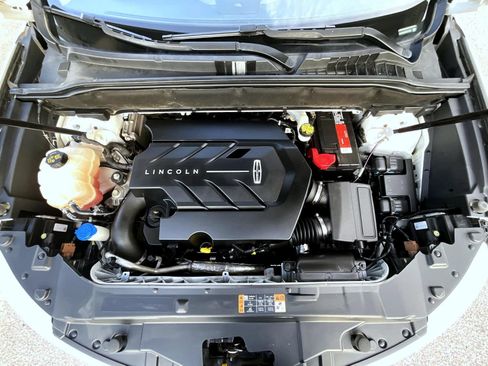 Used 2017 Lincoln MKX Reserve AWD/4WD image 26