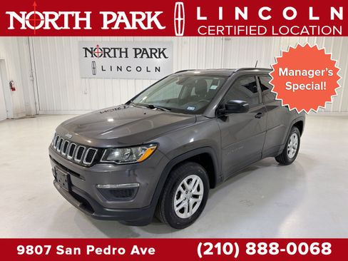 Used 2018 Jeep Compass Sport image 1