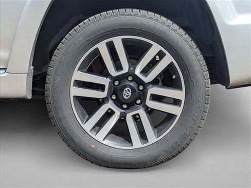 Used 2015 Toyota 4Runner Limited image 9