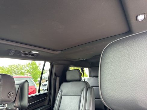 Used 2021 GMC Yukon XL Denali image 10