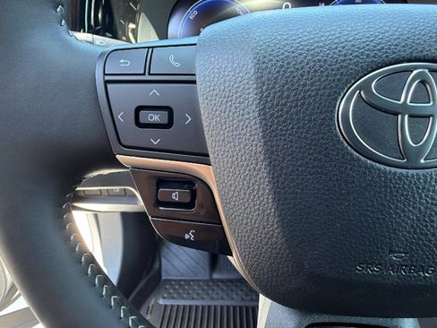 Certified 2026 Toyota Crown AWD/4WD image 19