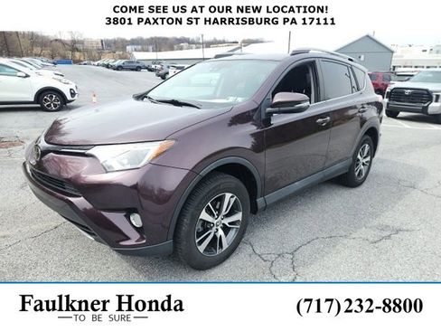 Used 2017 Toyota RAV4 XLE image 1