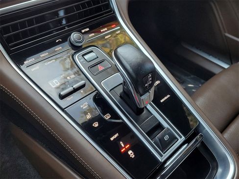 Used 2017 Porsche Panamera Turbo image 27