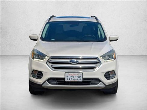 Used 2018 Ford Escape SEL FWD image 2