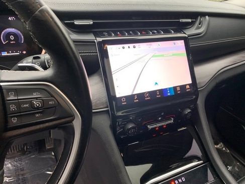 Certified 2022 Jeep Grand Cherokee L Limited image 23