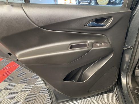 Used 2020 Chevrolet Equinox LT FWD image 15