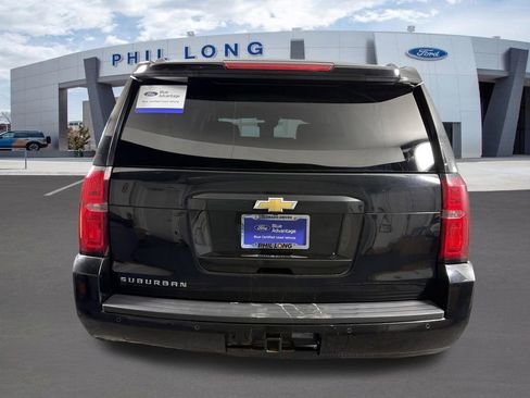 Used 2018 Chevrolet Suburban LT image 4