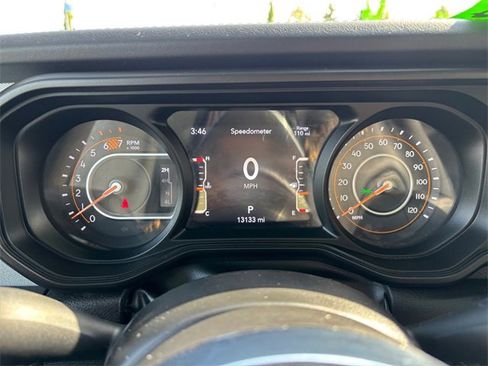 Used 2024 Jeep Wrangler Sahara image 22