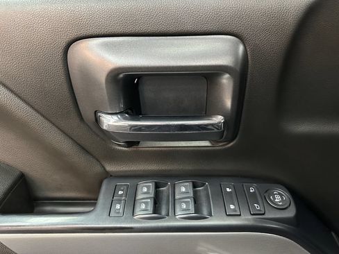 Used 2017 Chevrolet Silverado 1500 LT w/ Redline Edition AWD/4WD image 18