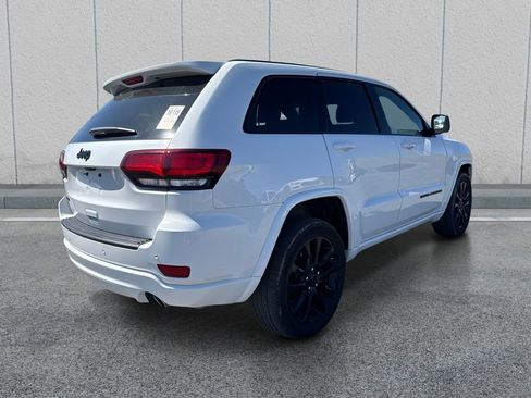 Used 2021 Jeep Grand Cherokee Laredo X AWD/4WD image 7