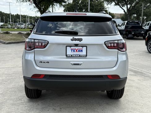 New 2026 Jeep Compass Latitude AWD/4WD image 6
