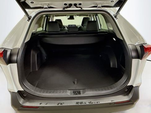 Certified 2022 Toyota RAV4 XLE image 21