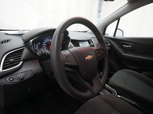 Used 2017 Chevrolet Trax LS FWD image 8