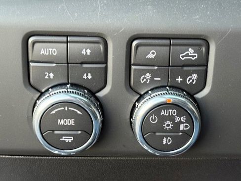 New 2026 GMC Sierra 2500 AT4 w/ AT4 Preferred Package image 36