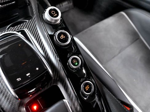Used 2018 Mercedes-Benz AMG GT R Coupe image 67