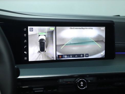 Used 2025 Nissan Murano SL w/ Cargo Package image 23