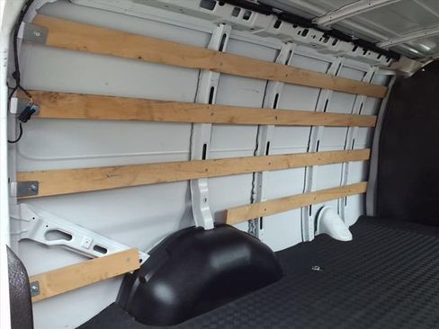 Used 2022 Chevrolet Express 2500 w/ Driver Convenience Package image 21