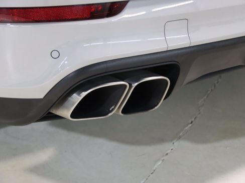 Used 2020 Porsche Cayenne Turbo AWD/4WD image 14