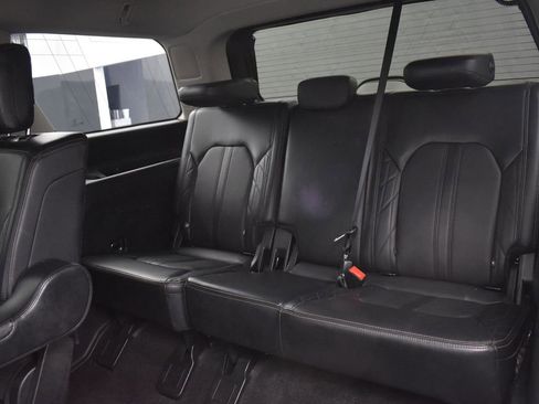 Used 2019 Ford Expedition Platinum image 16