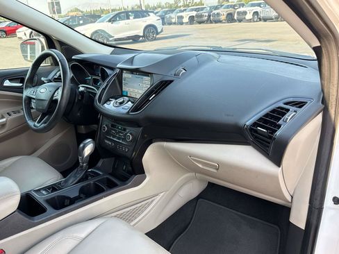 Used 2019 Ford Escape Titanium AWD/4WD image 19