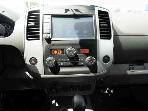 Used 2021 Nissan Frontier SV AWD/4WD image 17