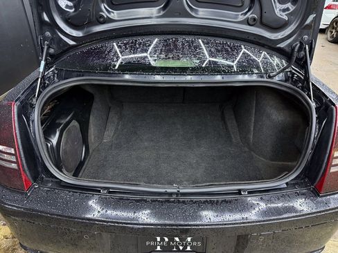 Used 2006 Chrysler 300 SRT8 w/ SRT Option Group II image 29