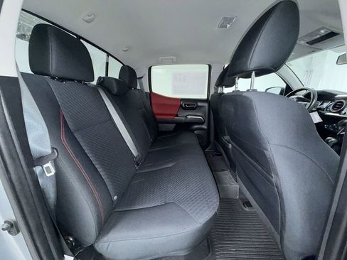 Used 2023 Toyota Tacoma SR5 AWD/4WD image 8