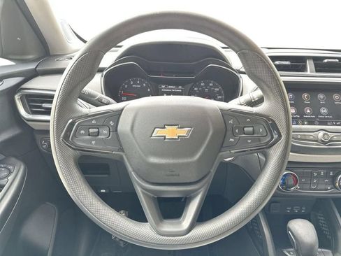 Used 2023 Chevrolet TrailBlazer LT FWD image 19