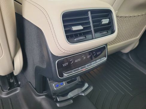 Used 2024 Mercedes-Benz GLS 450 4MATIC image 15