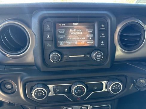 Used 2018 Jeep Wrangler Unlimited Sport S image 12