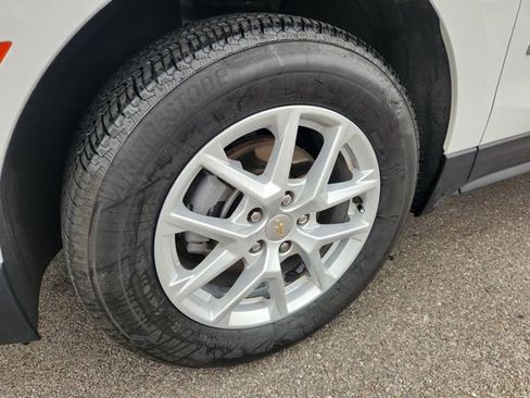 Used 2024 Chevrolet Equinox LT AWD/4WD image 10