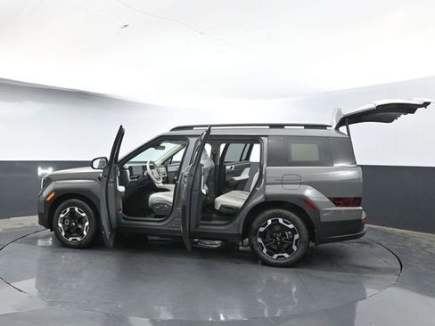 Used 2025 Hyundai Santa Fe SEL image 40
