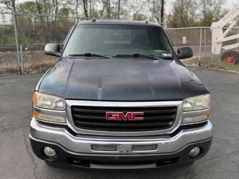 Used 2005 GMC Sierra 1500 SLE w/ Safe And Sound Package image 10