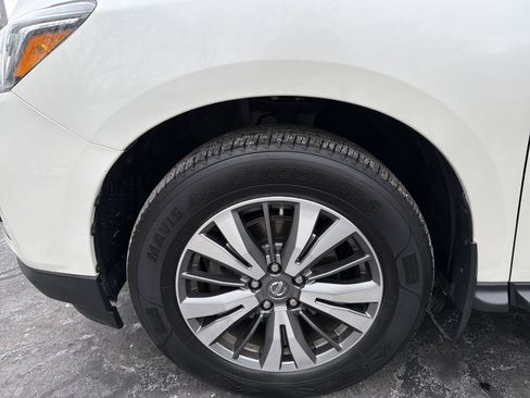 Used 2017 Nissan Pathfinder SV w/ Trailer Tow Package image 28