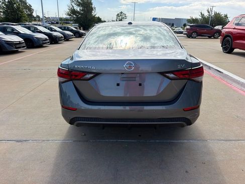 Used 2022 Nissan Sentra SV FWD image 4