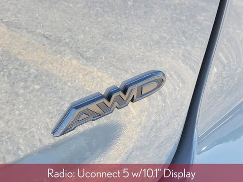 Used 2023 Chrysler Pacifica Touring-L w/ S Appearance Package AWD/4WD image 8