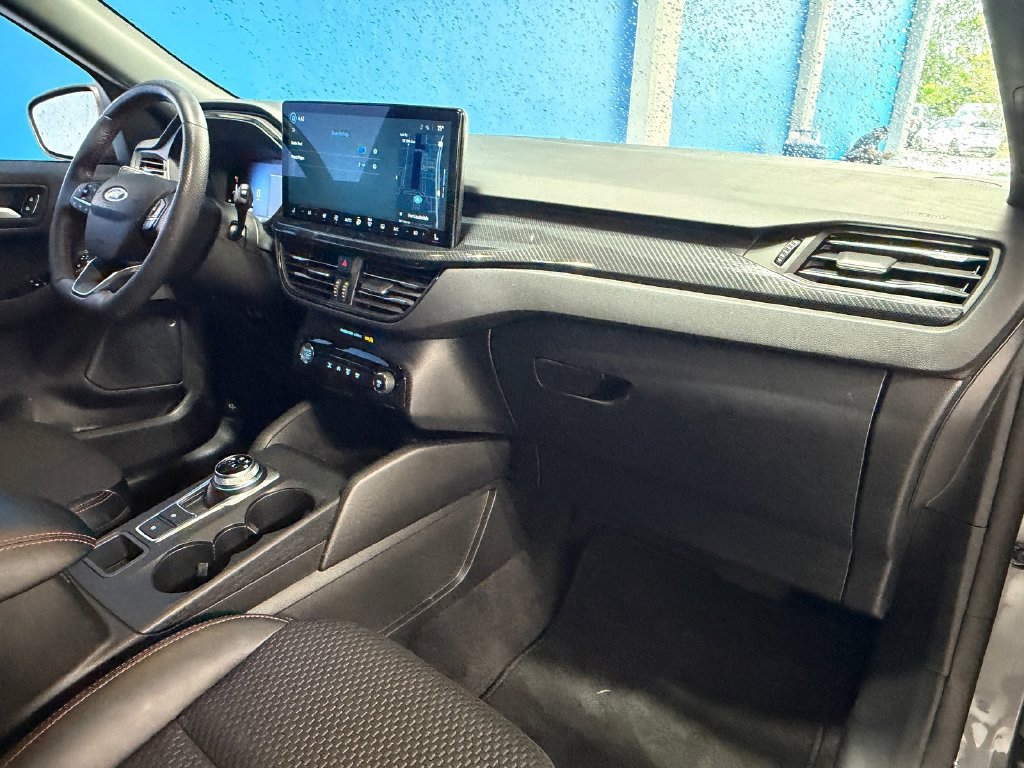 Used 2024 Ford Escape ST-Line w/ Tech Pack #1 FWD image 19