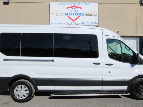 Used 2016 Ford Transit 350 XL image 4