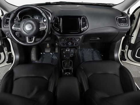 Used 2018 Jeep Compass Limited AWD/4WD image 33