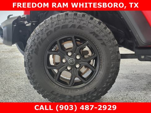 Used 2025 Jeep Wrangler Unlimited Sport AWD/4WD image 7