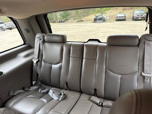 Used 2005 GMC Yukon Denali AWD/4WD image 22