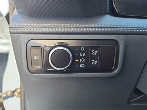 Used 2025 Ford Mustang GT Premium image 18