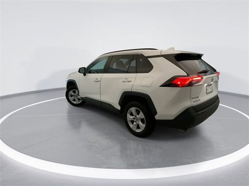 Used 2021 Toyota RAV4 XLE image 2